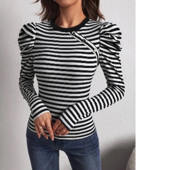Tops - NWT Striped Trending Gigot Sleeve Top